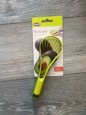 Chef'n Flexicado Avocado Slicer - Lime Green